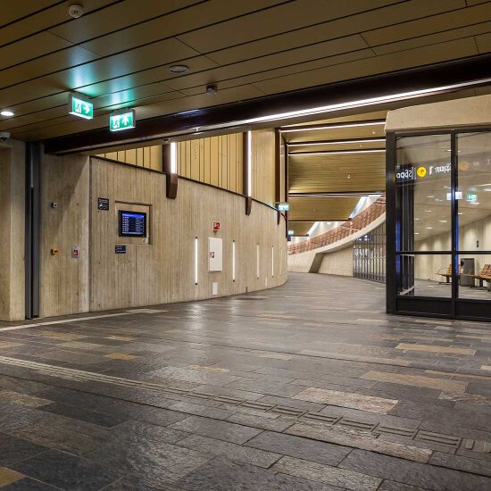 Holmestrand jernbanestasjon er verdens første fjellstasjon for høyhastighetstog