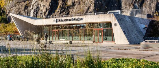 Holmestrand jernbanestasjon er verdens første fjellstasjon for høyhastighetstog
