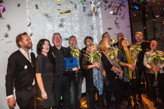 Vinnere av Innovasjonsprisen – St. Olav Hospital. Her med juryleder Knut Hovland og statsråd Solveig Horne som delte ut Innovasjonsprisen for universell utforming på Norsk design- og arkitektursenter (DOGA) den 18. februar 2015.