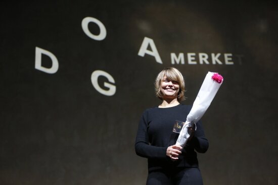 Cathrine Vigander på scenen.