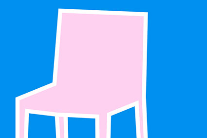 Illustrasjon av en stol. Stolen er rosa med hvitt omriss. Illustrasjonen har blå bakgrunn.