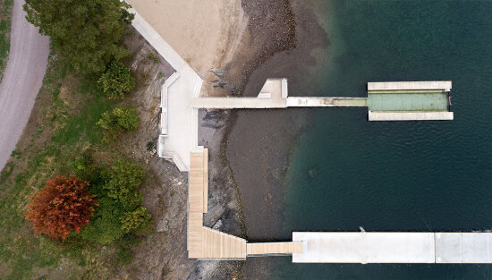 Dronebilde av badeanlegget. Foto