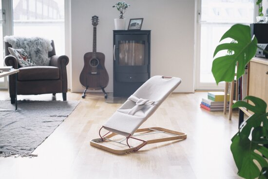 Masterstudent i industriell design ved NTNU, Gunnar Eidsvik Tvedt, får DOGA-merket nykommer for vippestolen.