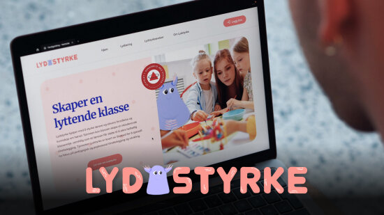 Laptop som viser forsiden til Lydstyrke. Foto
