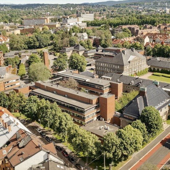 Oversiktsbilde over den gamle Veteriønærhøgskolen i Oslo.