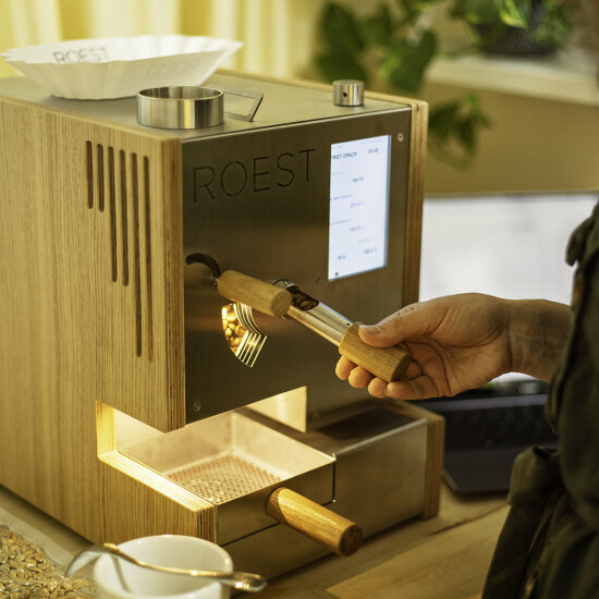Nærbilde av en kaffemaskin fra ROEST