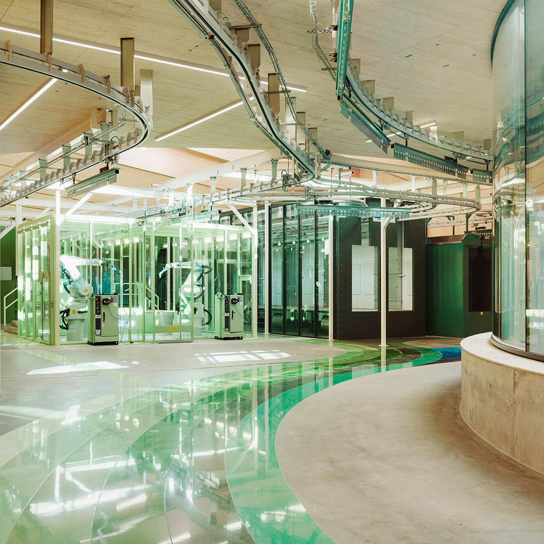 The furniture factory that emerges from the pine forest DOGA